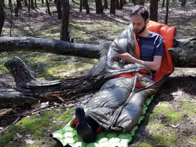 Camp Quilt GLOW™ 5 Camping blanket and sleeping bag green by Bushmen BU-1CAQGL5 